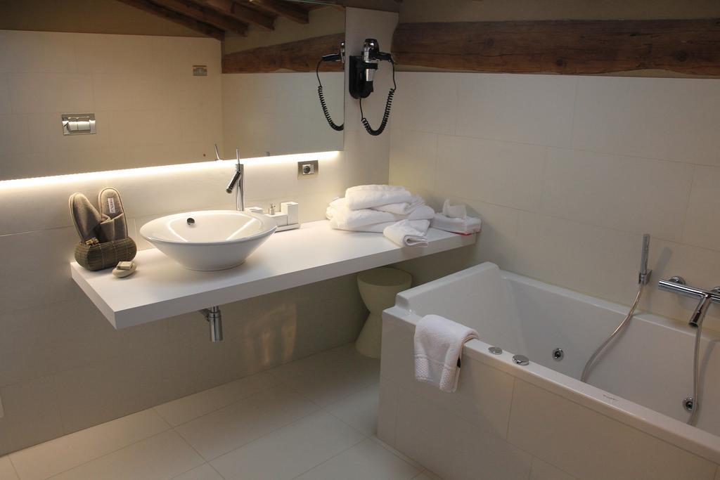 Bed and Breakfast Damaranto Residenza E Cucina Soave  Pokój zdjęcie